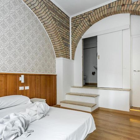 Lux Me - Jacuzzi & Suites Trastevere Rome Ruang foto