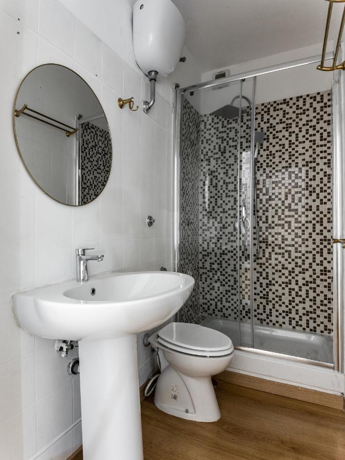 Lux Me - Jacuzzi & Suites Trastevere Rome Bagian luar foto