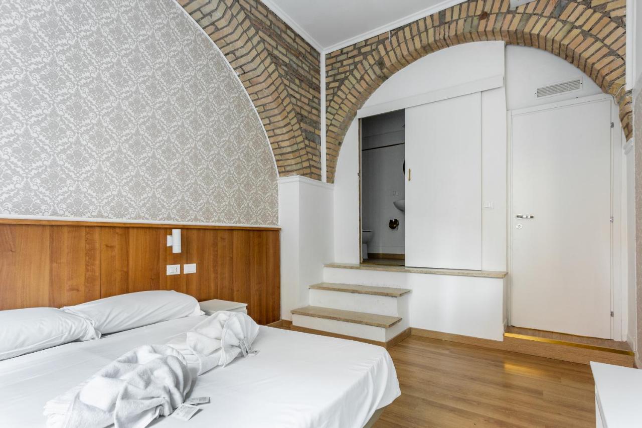 Lux Me - Jacuzzi & Suites Trastevere Rome Ruang foto